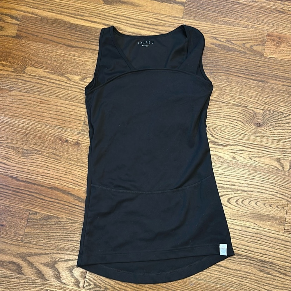 NWOT lalabu Black Soothe Tank; M